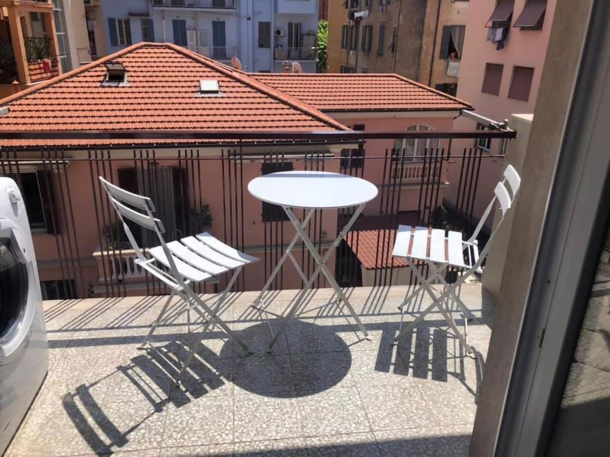 Appartement A Due Passi Dal Mare à Vintimille Extérieur photo